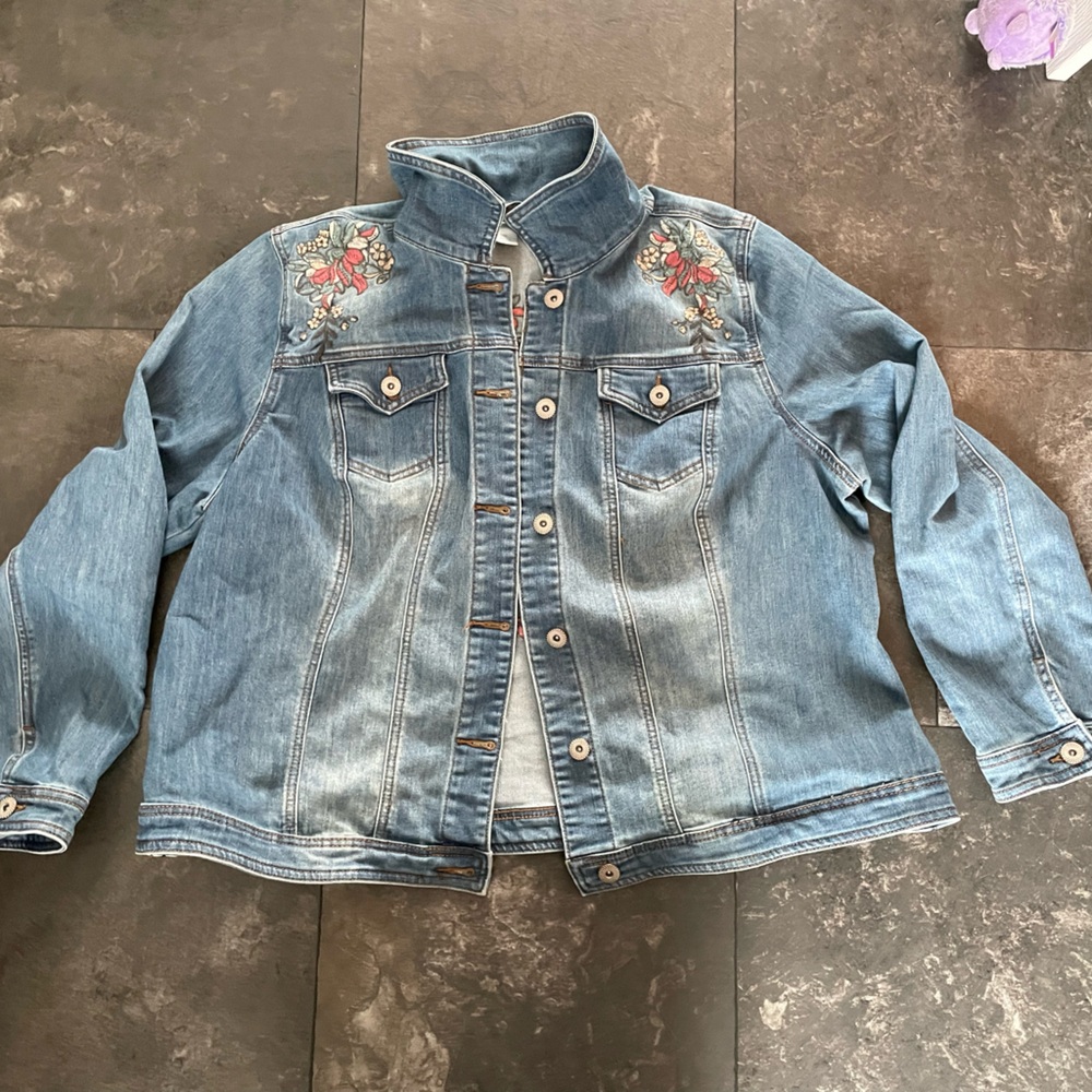 CJ Banks Floral Embroidered Denim Jean Jacket size 1X Women’s Native